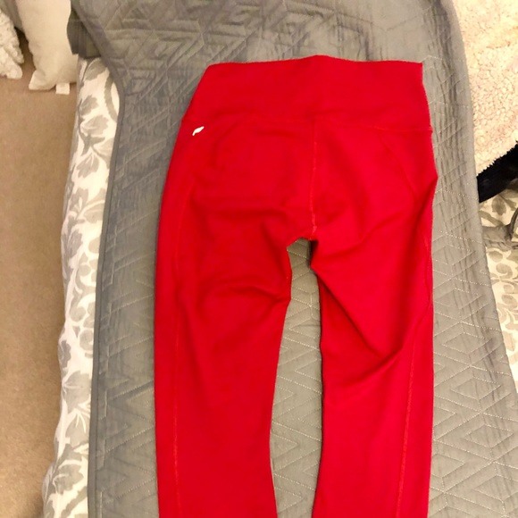 Fabletics Powerhold Red Legging Women’s Size M 7/8 - Picture 1 of 4